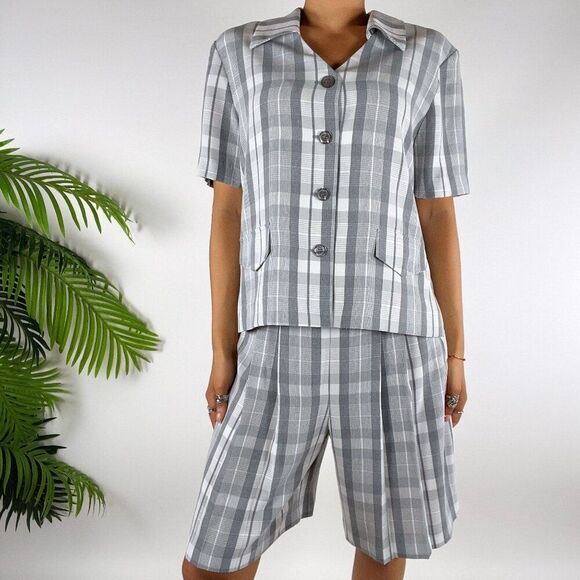 Vintage 90s Gray Plaid 2 Piece Set Preppy Business Casual Button Up Top & Shorts - Picture 7 of 10